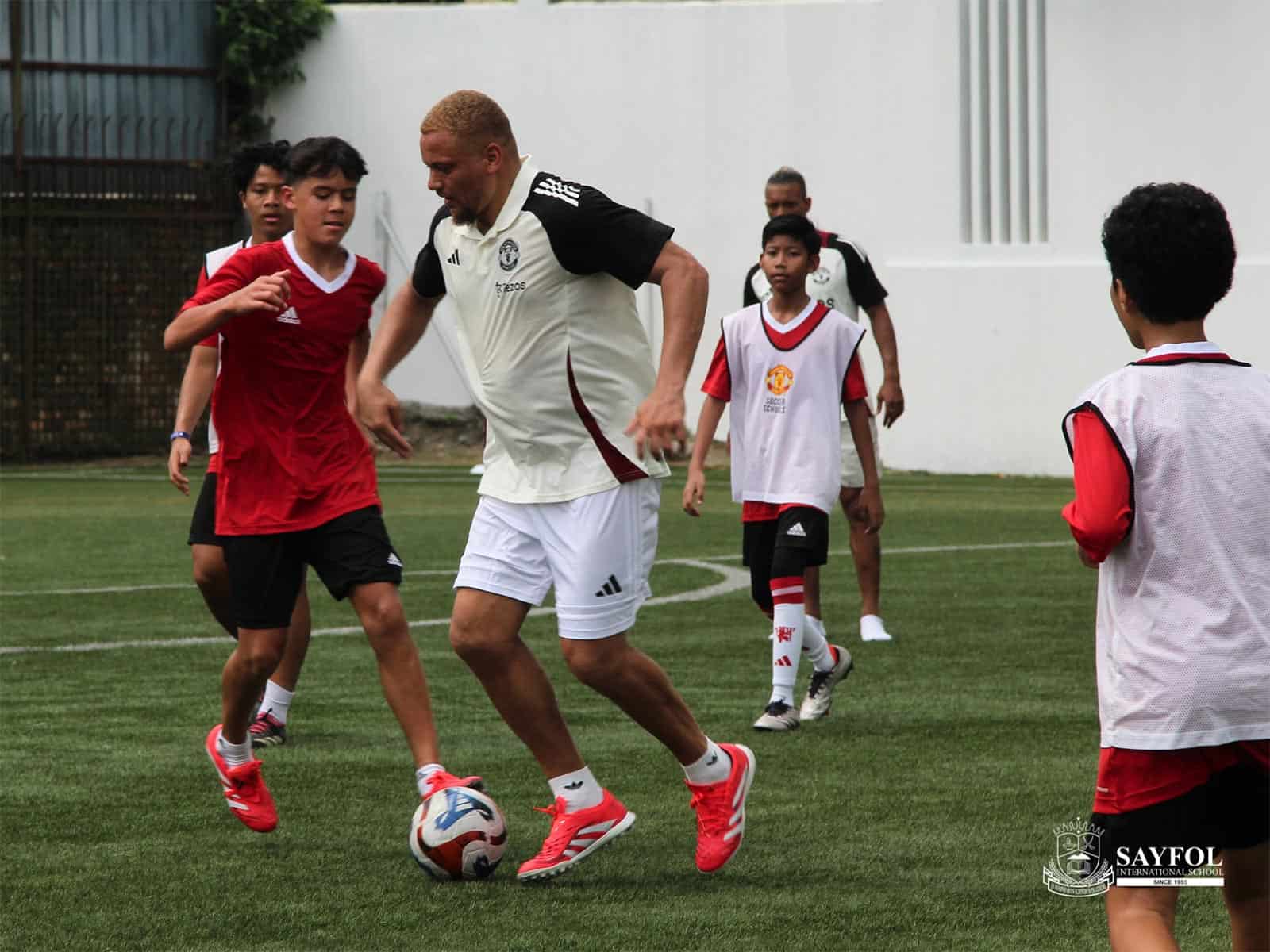 manchester united visits sayfol 11
